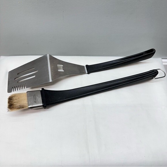 Pampered chef grilling utensils - Picture 2 of 2